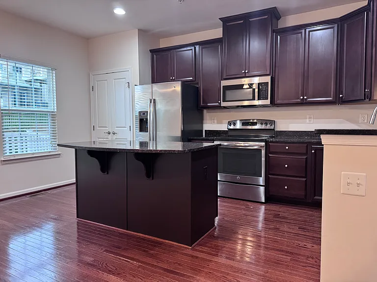 345 Cherrystone Ct — Photo 10