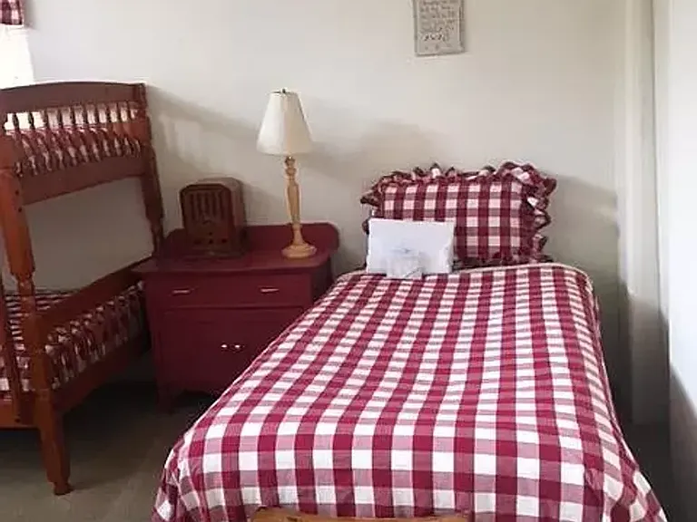 725 Anita Dr — Photo 12