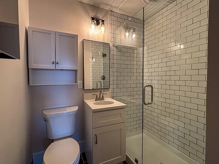 1318 Main St #5 — Photo 7