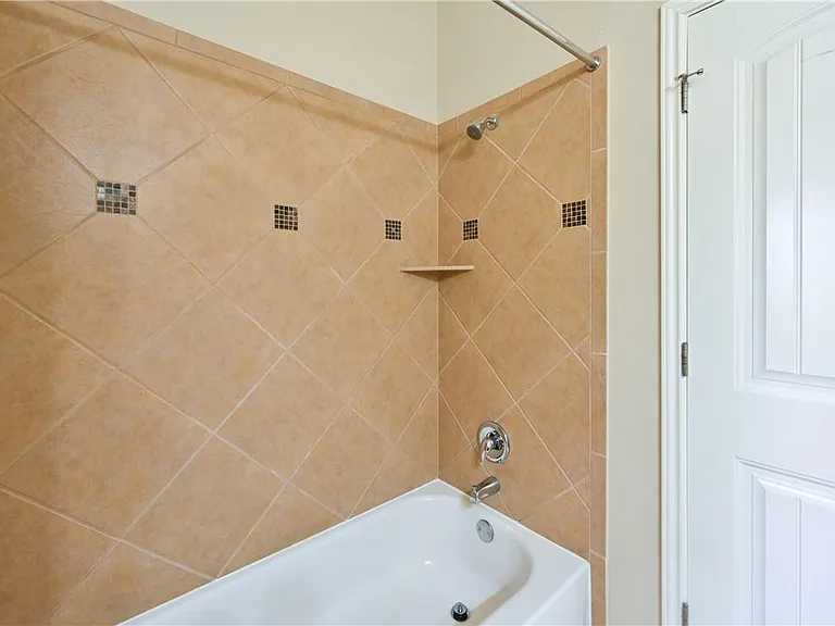 100 Lake Mineral Wells Dr — Photo 20