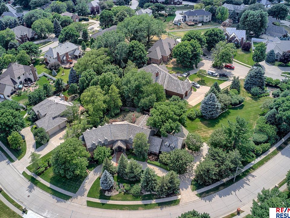 15611 Burt St, Omaha, NE 68118 Zillow