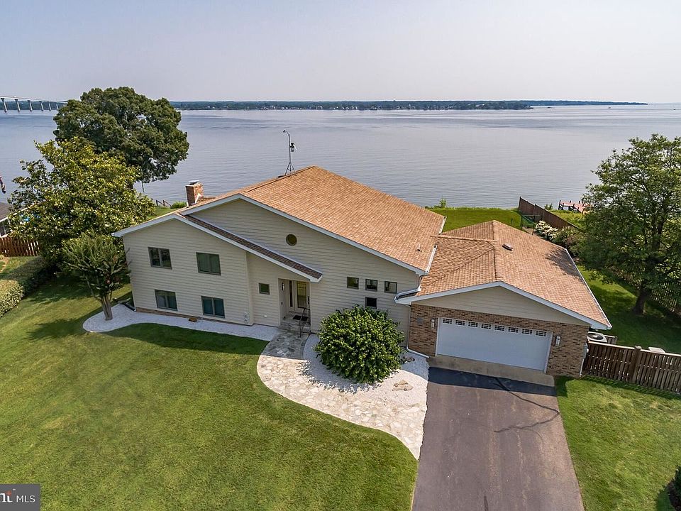 1st image of 23392 Esperanza Cir