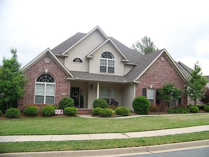 2815 Mossy Creek Drive