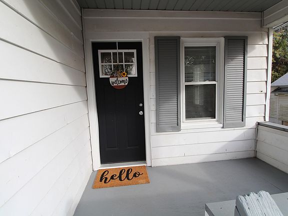 2nd image of 907 Vista Ave