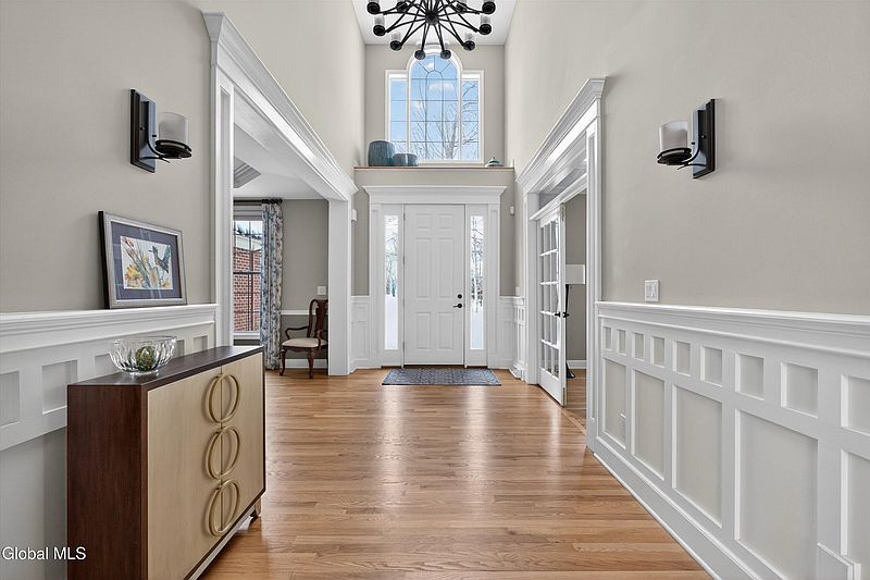 5th image of 28 Winding Brook Drive