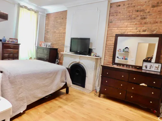 Rented by R New York | media 28