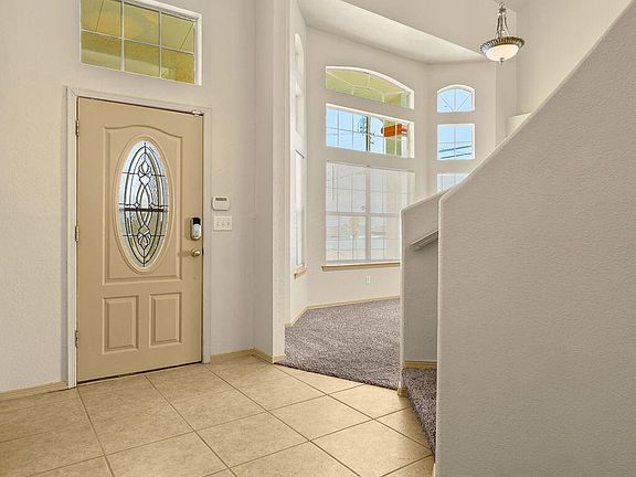 5th image of 6121 Byron St