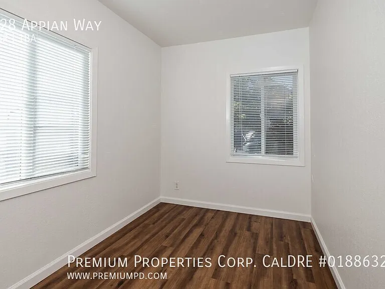 928 Appian Way — Photo 8