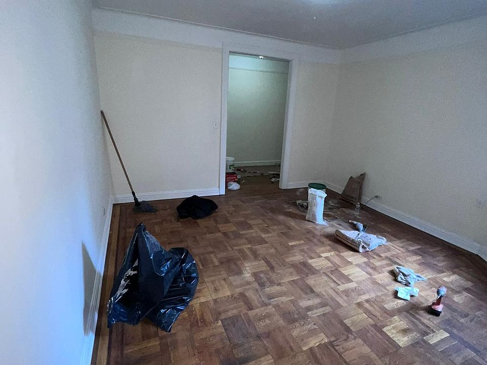 2nd image of 150 W 195th St APT 3D