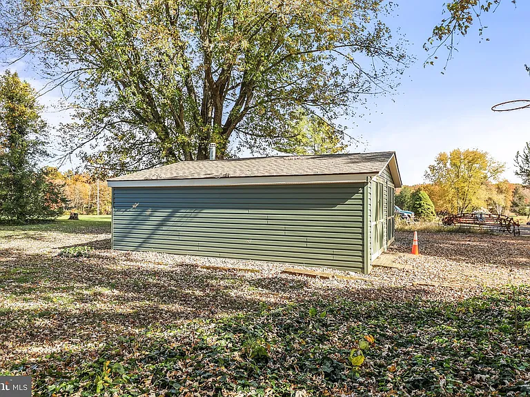 313 Windsor Ct — Photo 31