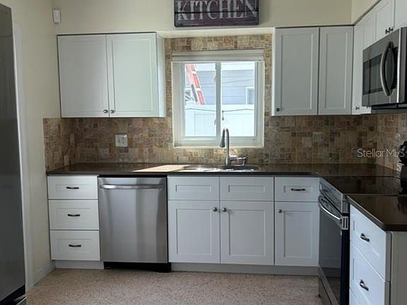 5th image of 1424 COREY WAY S