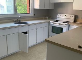 627 Carsons Rd #5, Ottawa, ON K1K2G9
