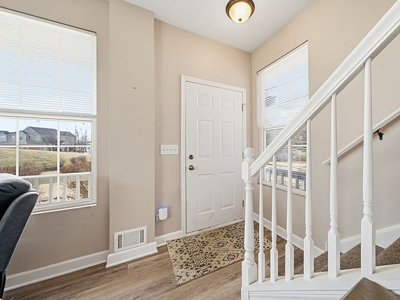 5th image of 25047 S Clare Cir