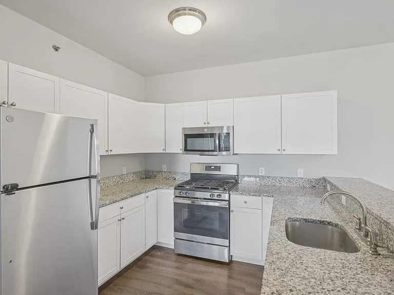 The Residences at Harbor Landing — Photo 7