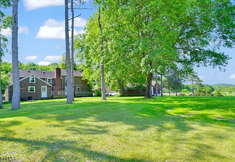 425 Powerville Rd — Photo 37