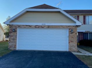 1433 Andover Dr, Aurora, IL 60504