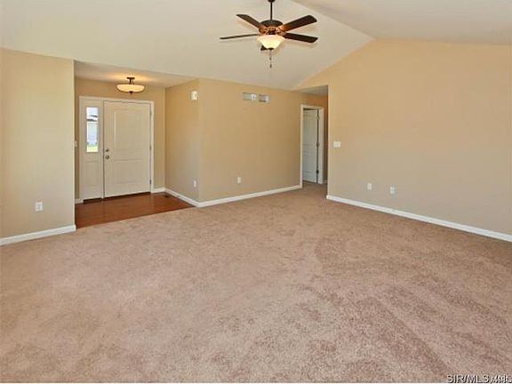 4th image of 2649 Buenger Blvd