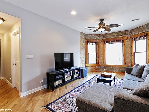 2nd image of 1660 W Farwell Ave APT 3B