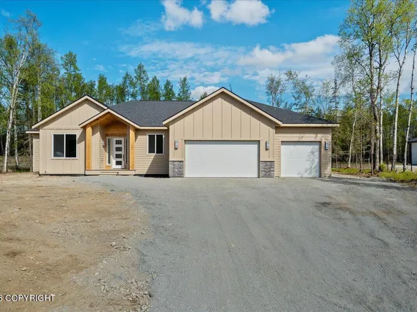 1391 N Cedar Hills Dr, Palmer, AK 99645