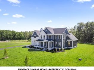 2 Weeping Willow Dr, Andover, MA 01810