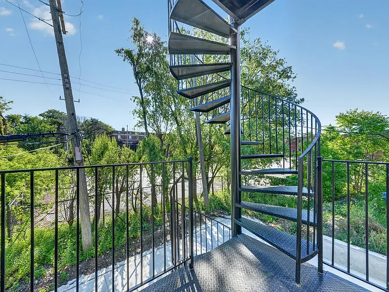 1140 Ashland St #D — Photo 22