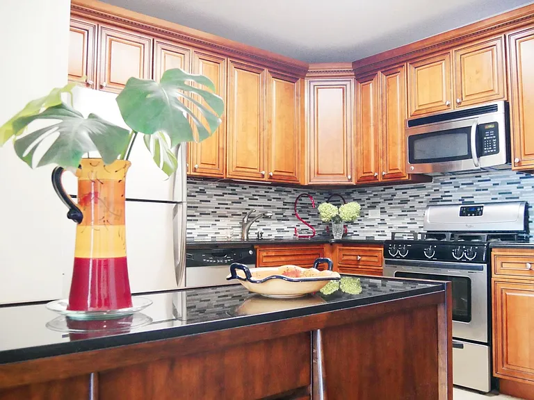 45 River Dr S #1403 — Photo 5