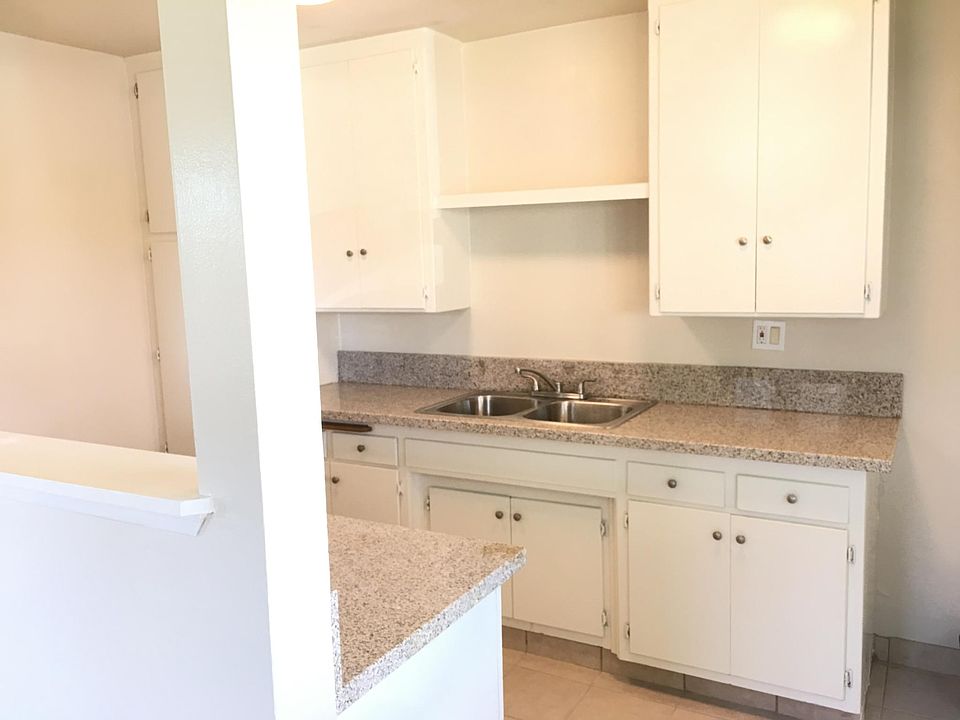 1st image of 520 E Hurst St #8