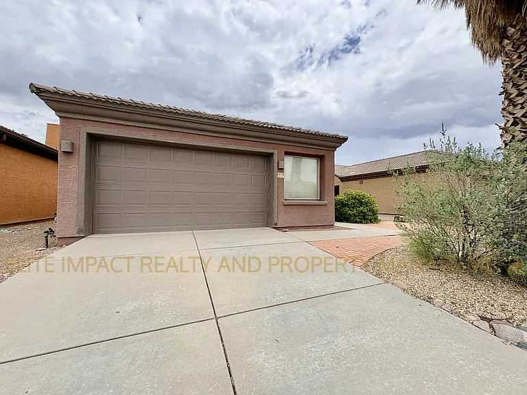 1974 W Acacia Bluffs Dr — Photo 2