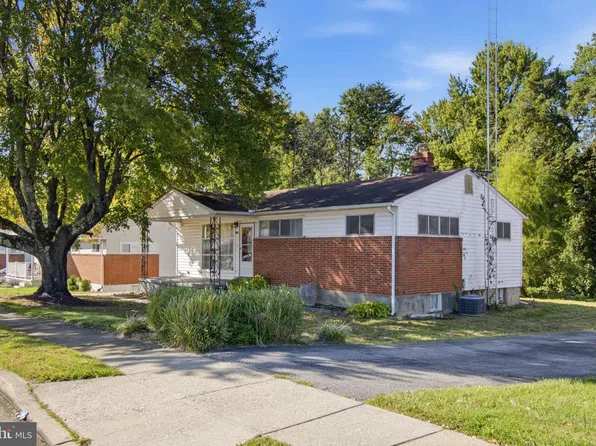 8822 Spring Rd, Parkville, MD 21234