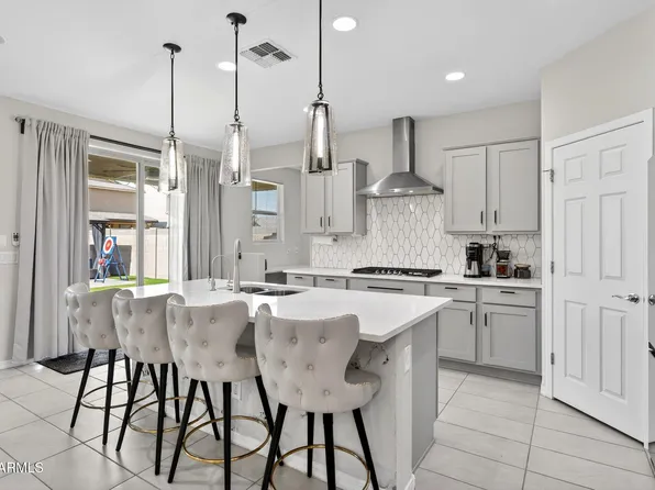 9022 W LUKE Avenue, Glendale, AZ 85305