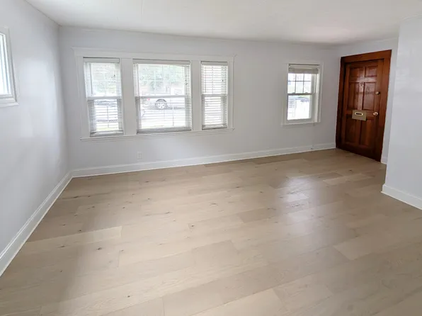 115 Bennett St #1, Boston, MA 02135