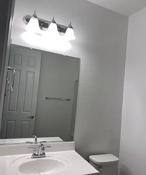 3637 S 57th Ln — Photo 13
