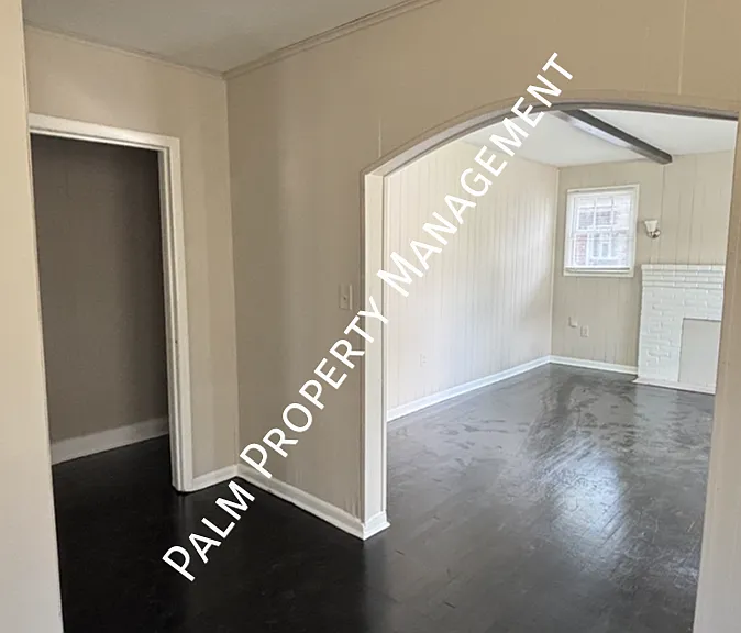 1217 E 38th St — Photo 4