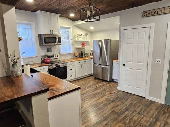 214 Silver Ave, Kellogg, ID 83837