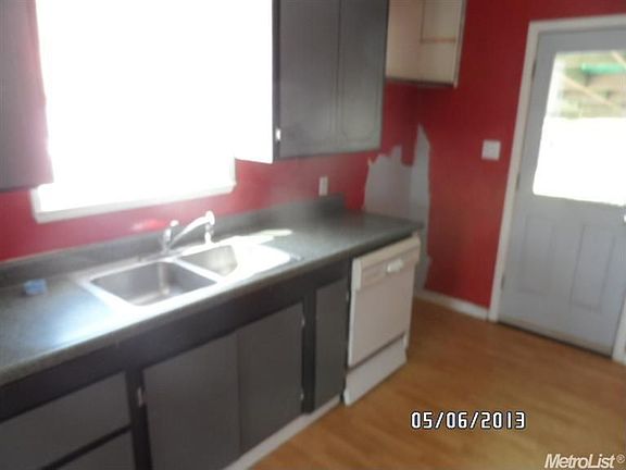 4th image of 1181 S Orange Ave