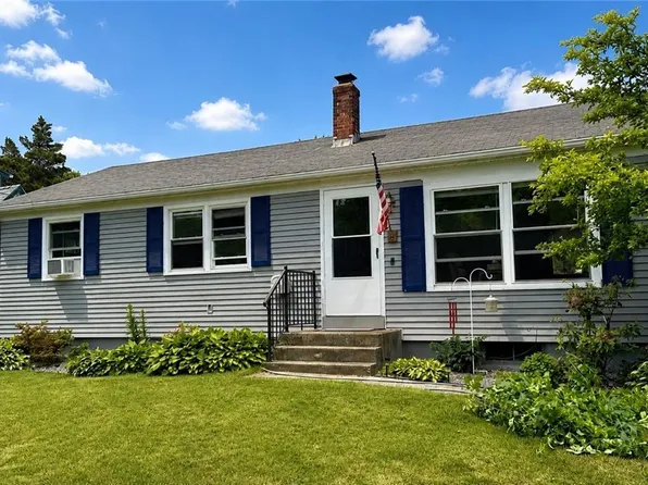 302 Shore Acres Ave, North Kingstown, RI 02852