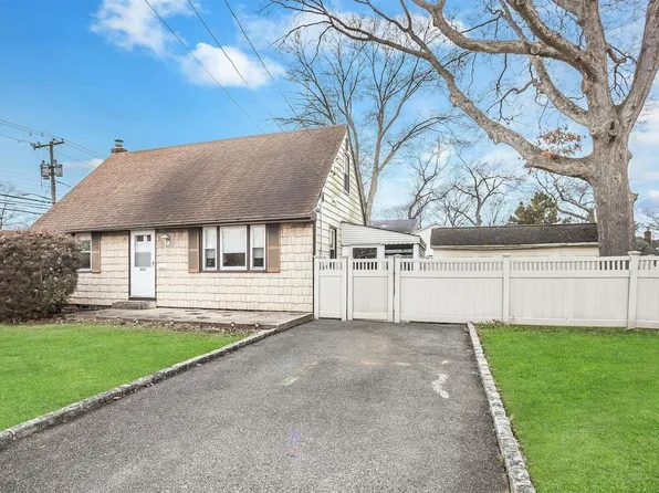 1892 Emma Street, Wantagh, NY 11793