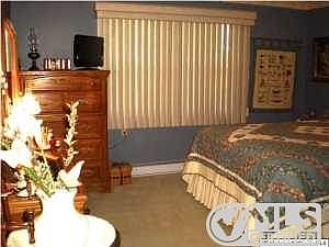 4th image of 15A Edinburgh Ln #A