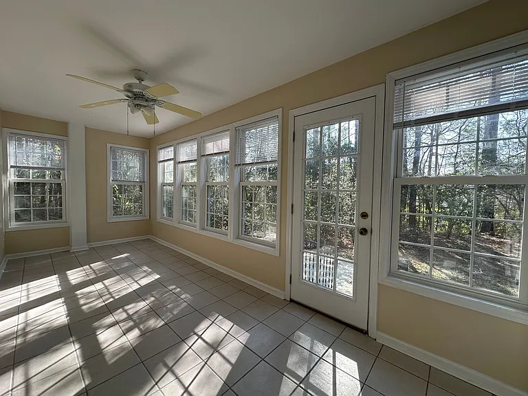 204 Grandford Pl — Photo 14