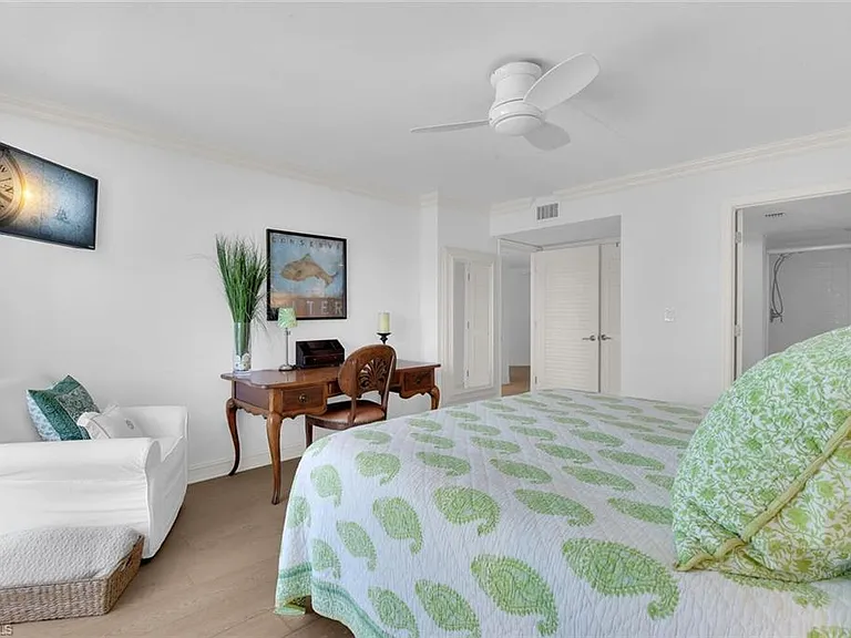 4901 Gulf Shore Blvd N #201 — Photo 16