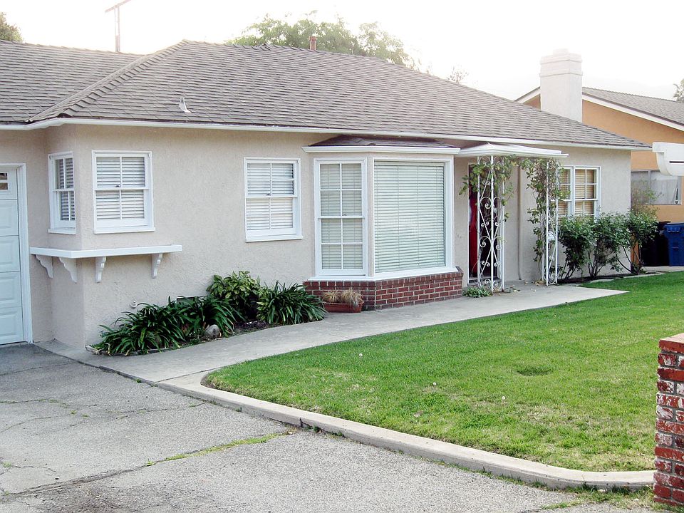 1st image of 2628 Fairway Ave