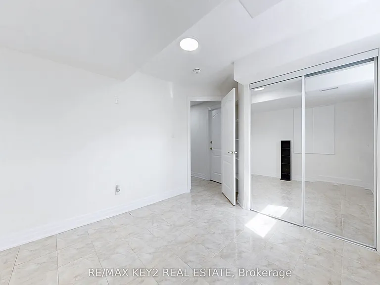 54 Oakford Dr #BASEMENT — Photo 18