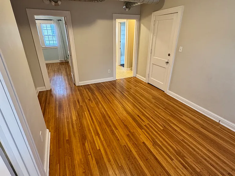 417 Lyon St NE #4 — Photo 5