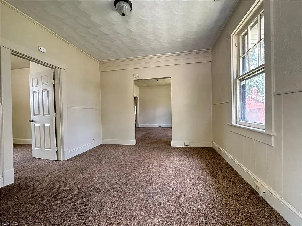 3 bed, 1.0 bath, 1152 sqft, $1,425 — Photo 3