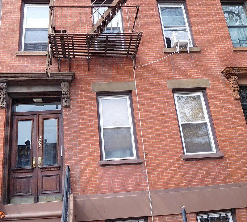 1st image of 387 Putnam Ave APT 3