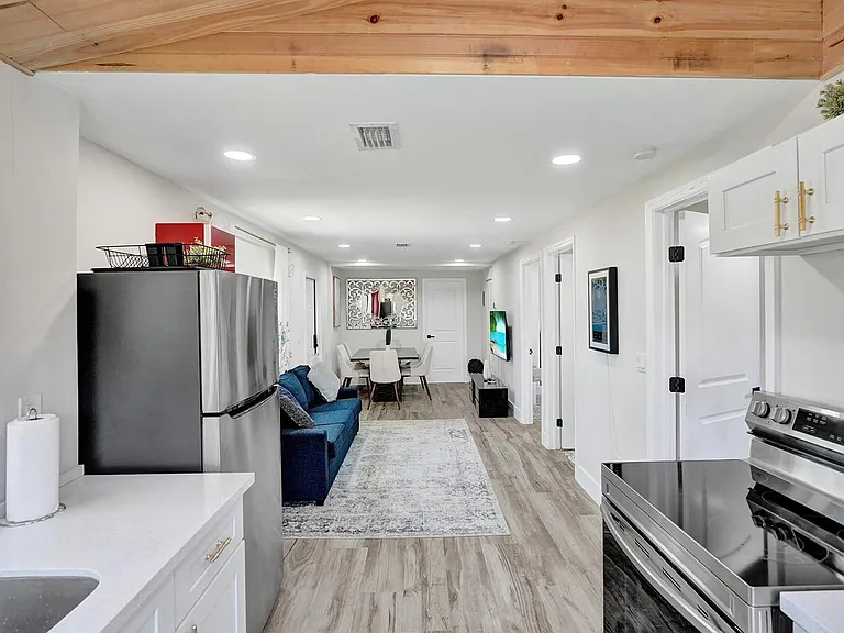 8021 NW 1st Pl — Photo 10