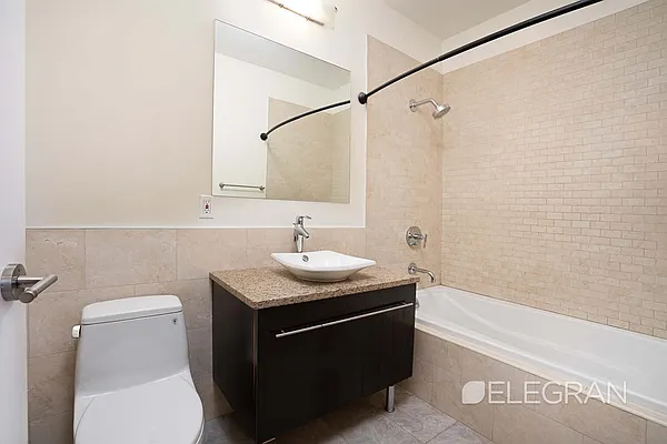 Rented by (Legacy) Elegran | media 6