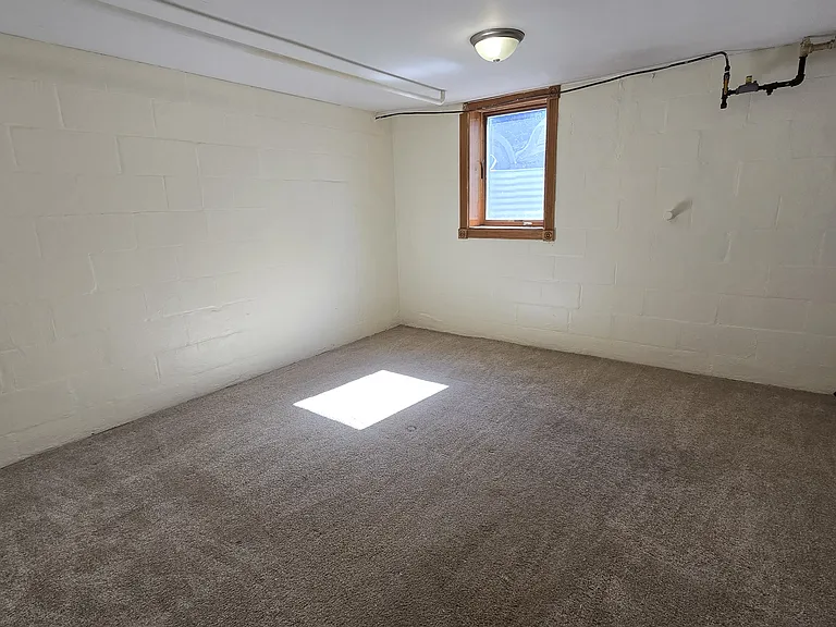 238 Macarthur St E #1 — Photo 15