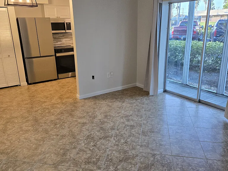 2304 Ringling Blvd #117 — Photo 4