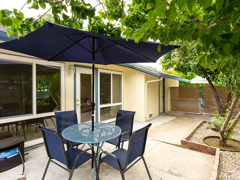 22736 Cantlay St — Photo 34
